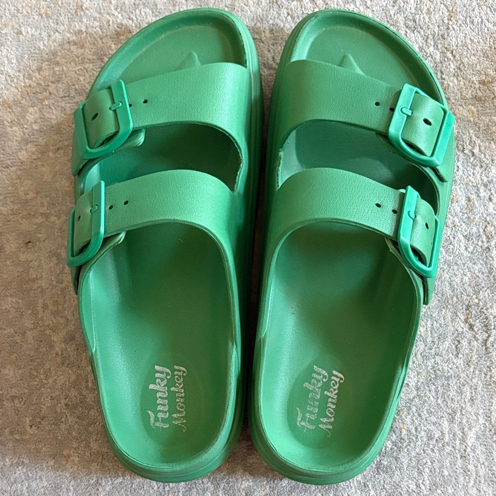 Green Platform Slides Size 7